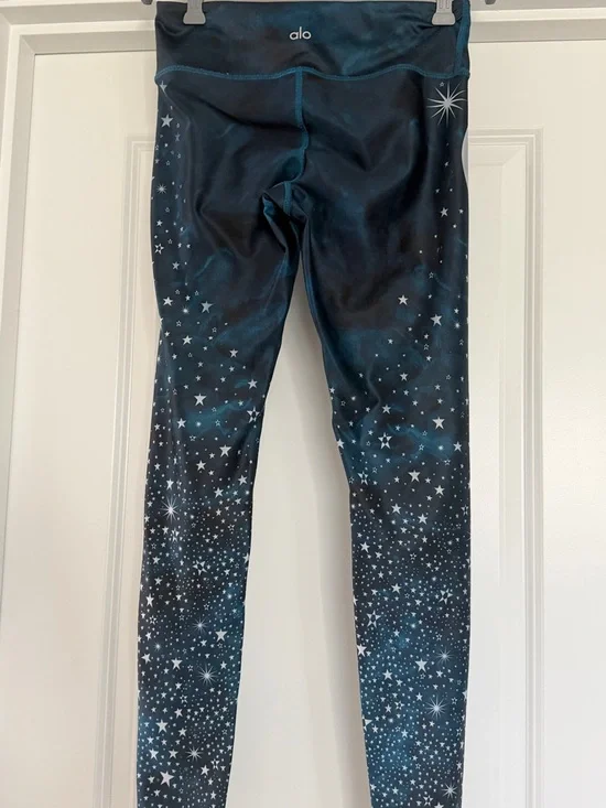 ALO Yoga Moon & Star Print Leggings - Teal/Black - Picture 3 of 7